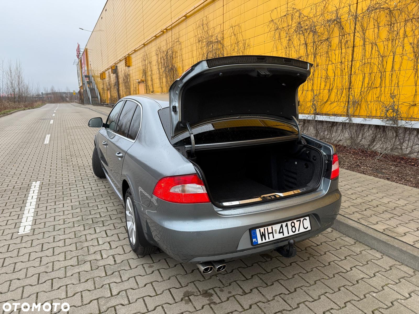 Skoda Superb 1.4 TSI Ambition - 27