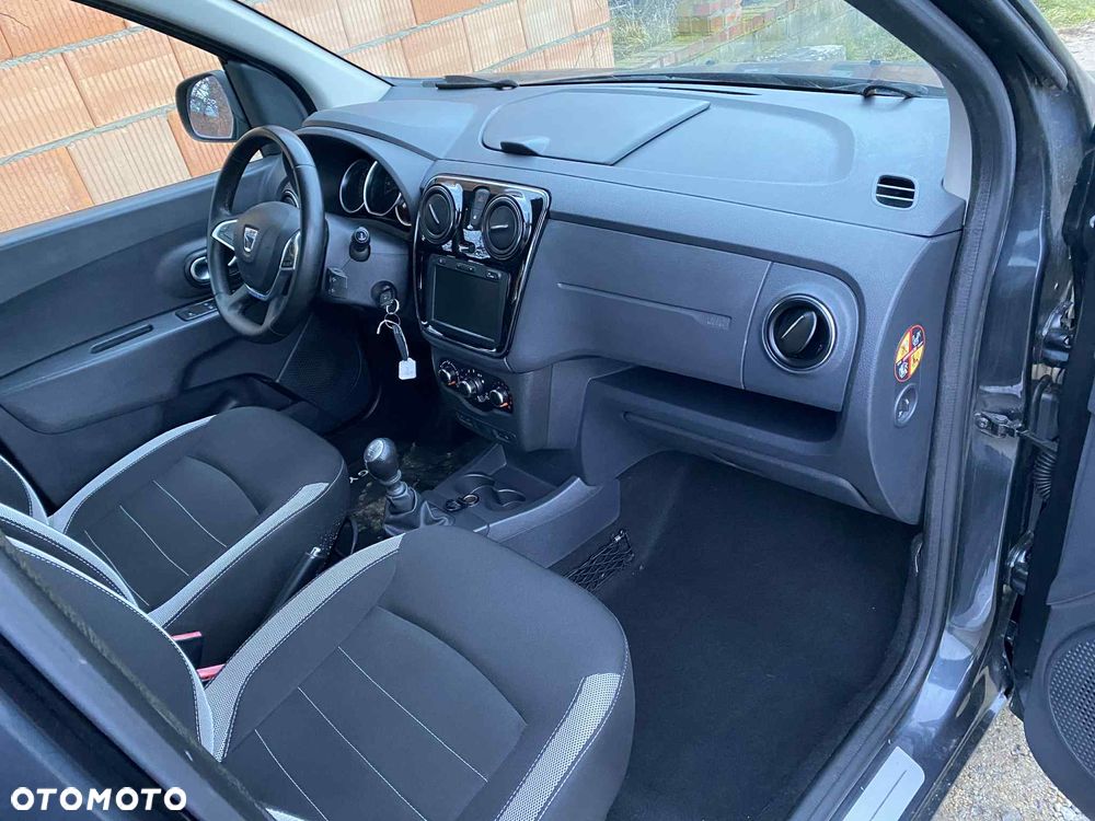 Dacia Lodgy 1.5 Blue dCi Stepway S&S EU6d - 10