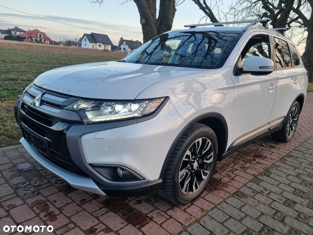 Mitsubishi Outlander 2.2 DID Intense + 4WD - 40