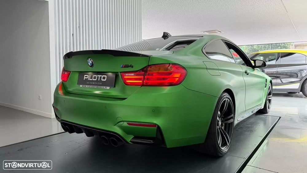 BMW M4 Auto - 10