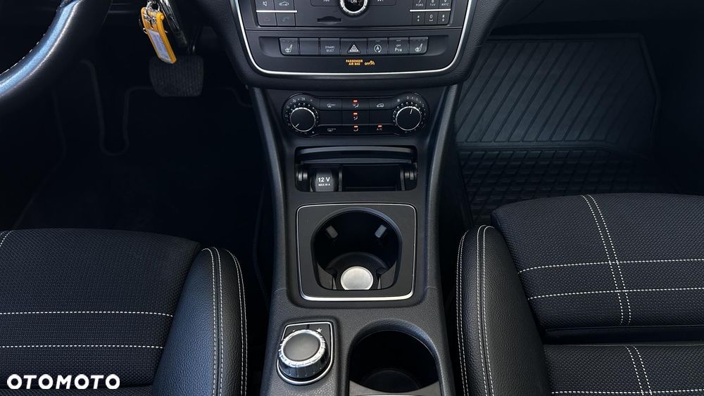 Mercedes-Benz GLA - 20