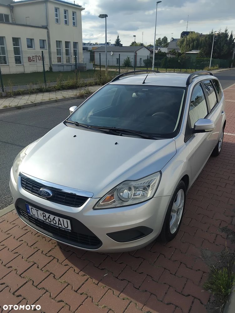 Ford Focus 1.6 Ambiente - 1