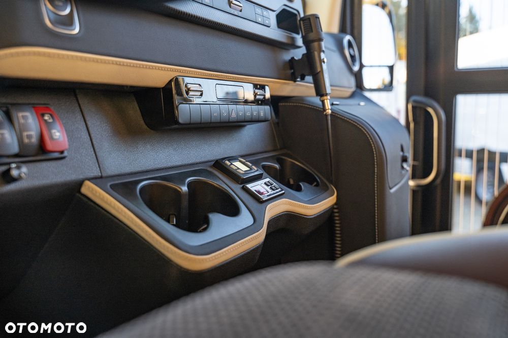 Mercedes-Benz Sprinter 519 - 31