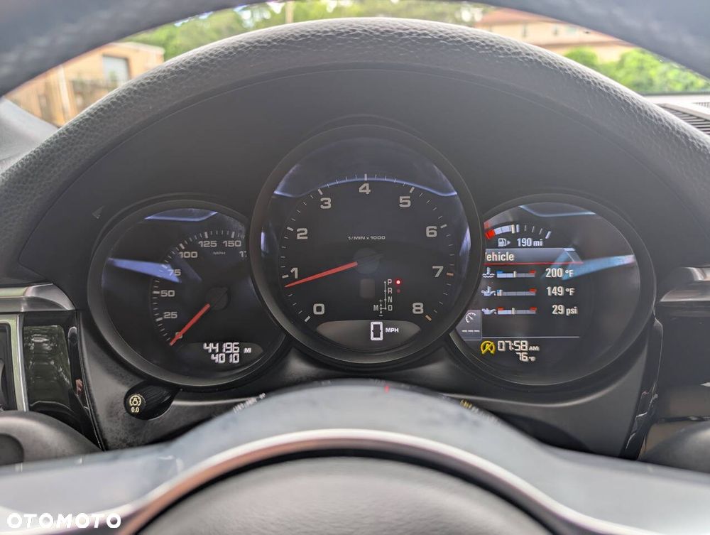 Porsche Macan Standard - 12