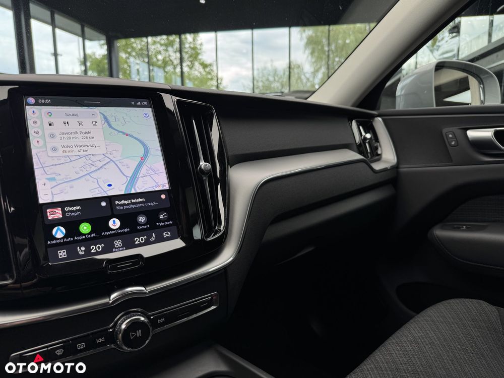 Volvo XC 60 B4 B Essential - 28