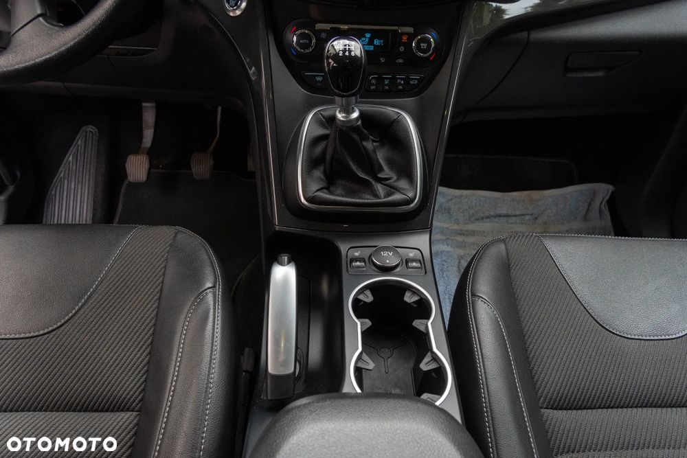 Ford Kuga 2.0 TDCi FWD Titanium Plus - 12