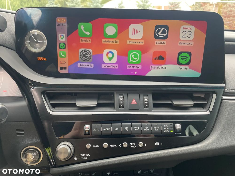 Lexus ES 300h Business Edition + - 22