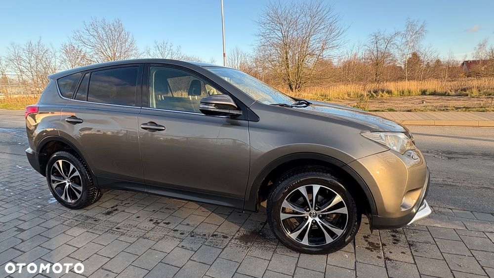 Toyota RAV4 2.0 D-4D Premium 4x2 - 4