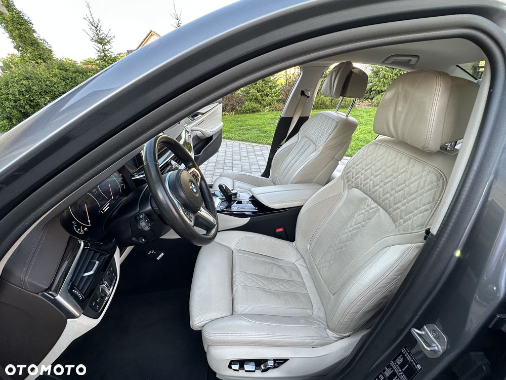 BMW Seria 5 520d xDrive Luxury Line - 26