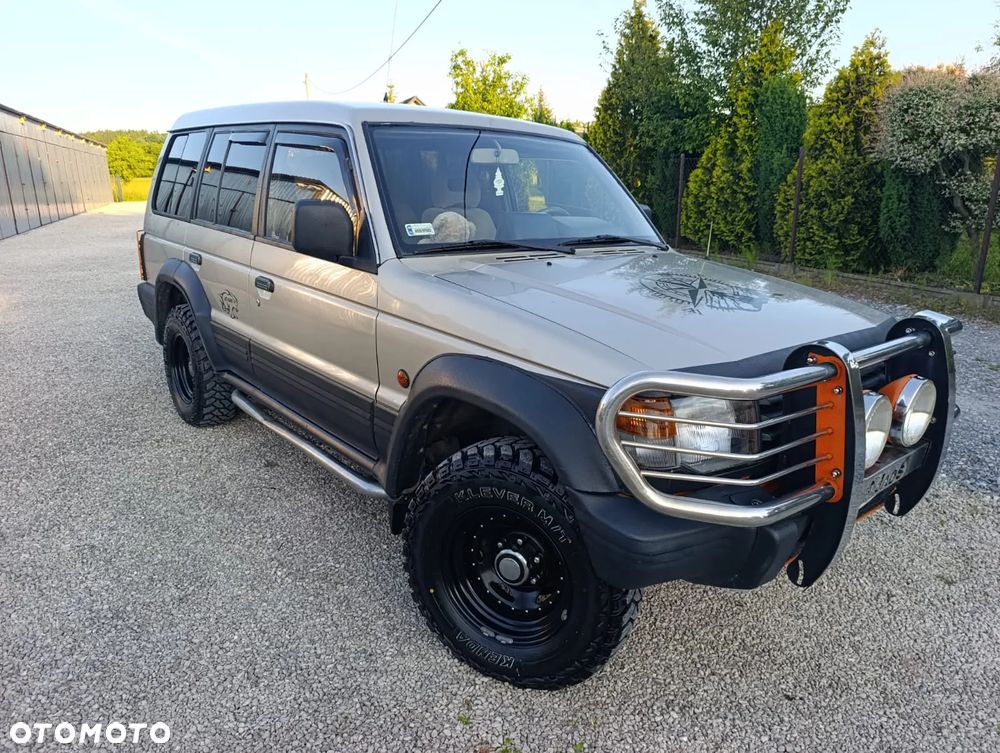 Mitsubishi Pajero 2.5 TD GL - 26