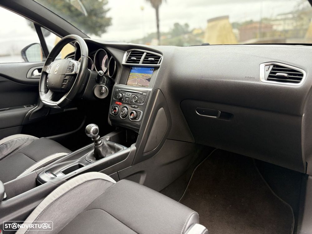 Citroën DS4 1.6 e-HDi So Chic - 15