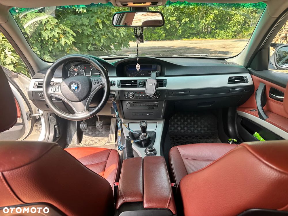 BMW Seria 3 320d DPF - 8