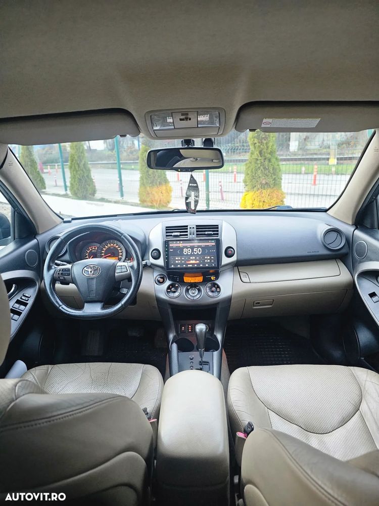 Toyota RAV4 2.2 D-4D 4x4 Automatik Executive - 6