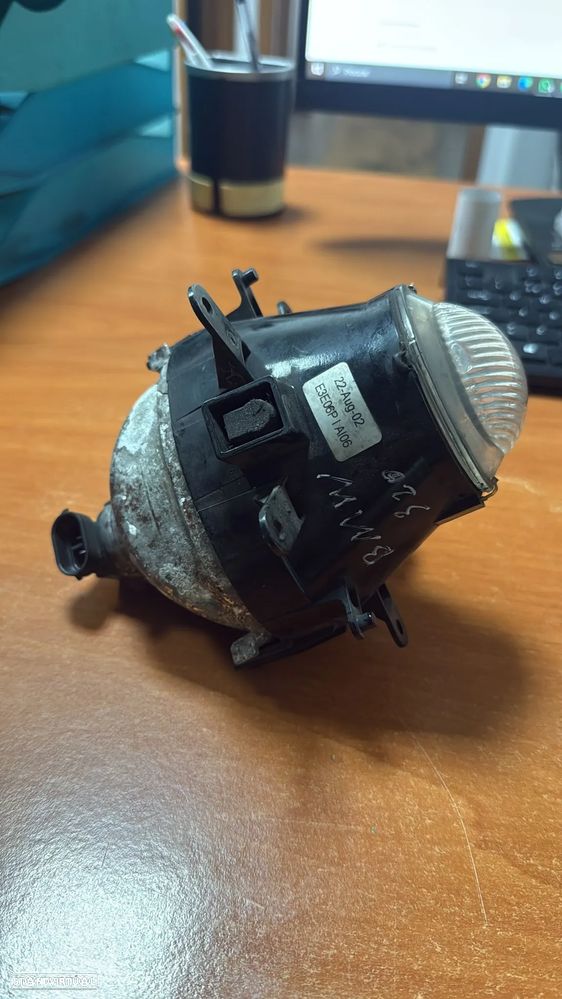 Farol de nevoeiro BMW 320 serie 3 - 2