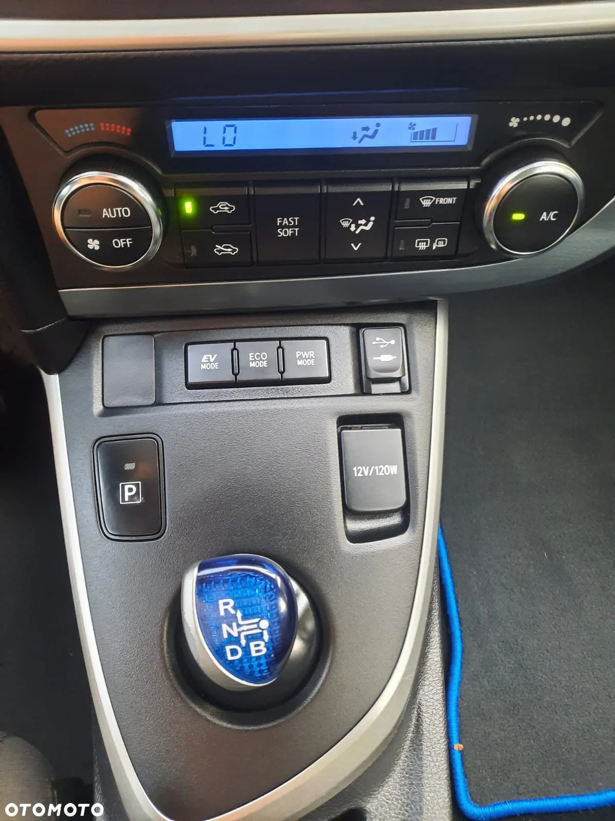 Toyota Auris 1.8 VVT-i Hybrid Automatik Edition - 28