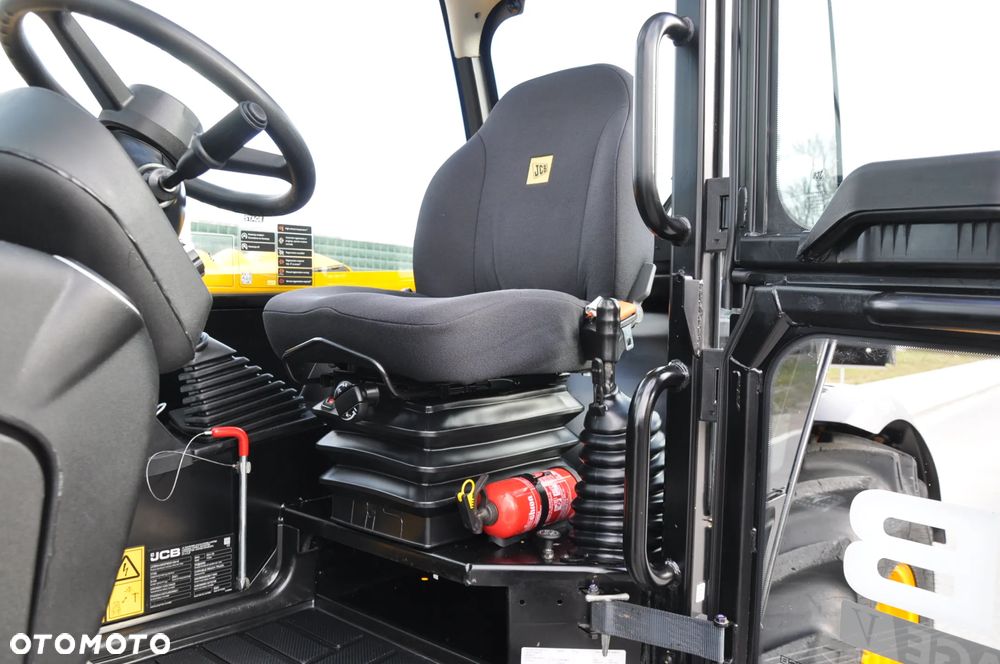 JCB 531-70 ŁADOWARKA TELESKOPOWA MAŁO MTG 546 UDŹWIG 3100 kg WYSOKOŚĆ ZAŁADUNKU 7 m NA GWARANCJI PRODUCENTA KLIMATYZACJA JAK NOWA! - 8