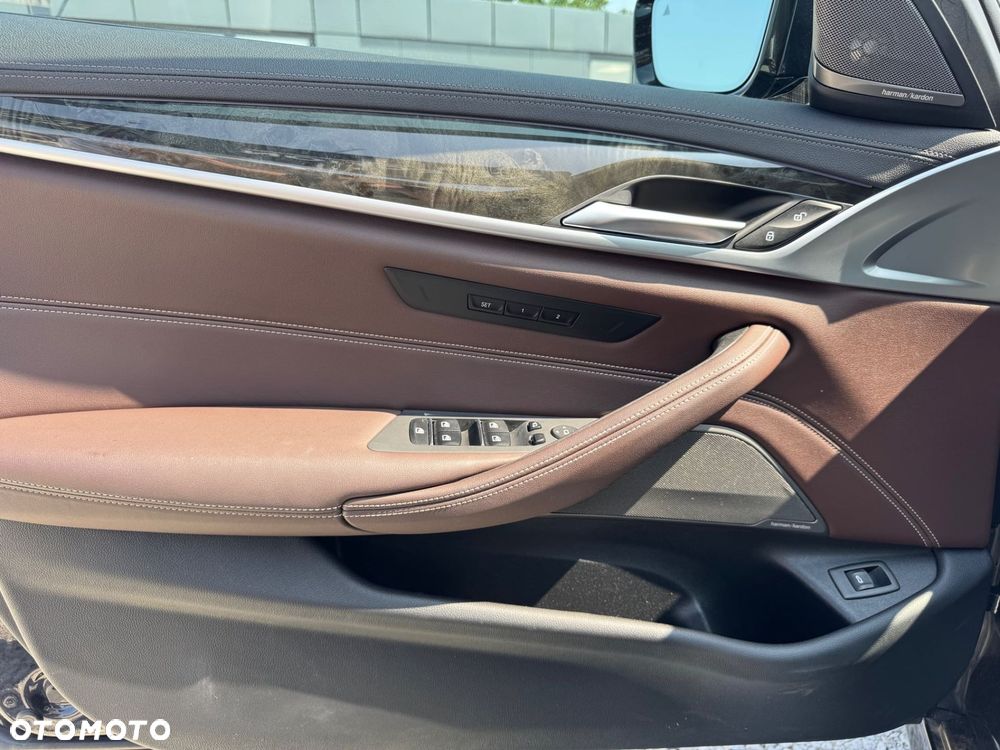 BMW Seria 5 - 12