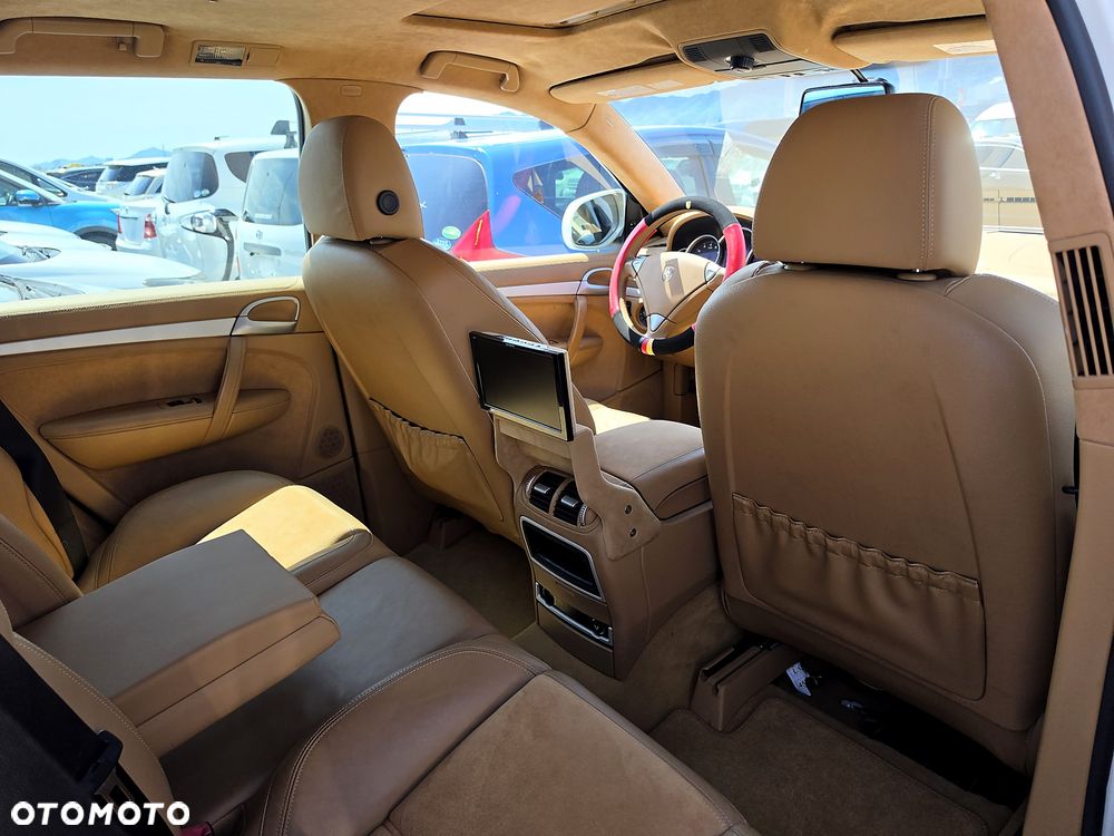 Porsche Cayenne Tiptronic S GTS - 27