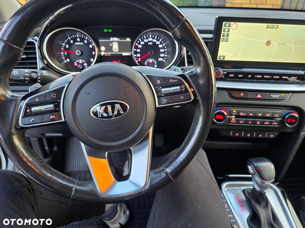 Kia XCeed 1.4 T-GDI L Business Line DCT - 24