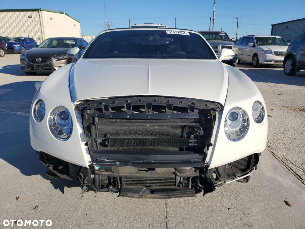 Bentley Continental GT V8 Convertible - 38
