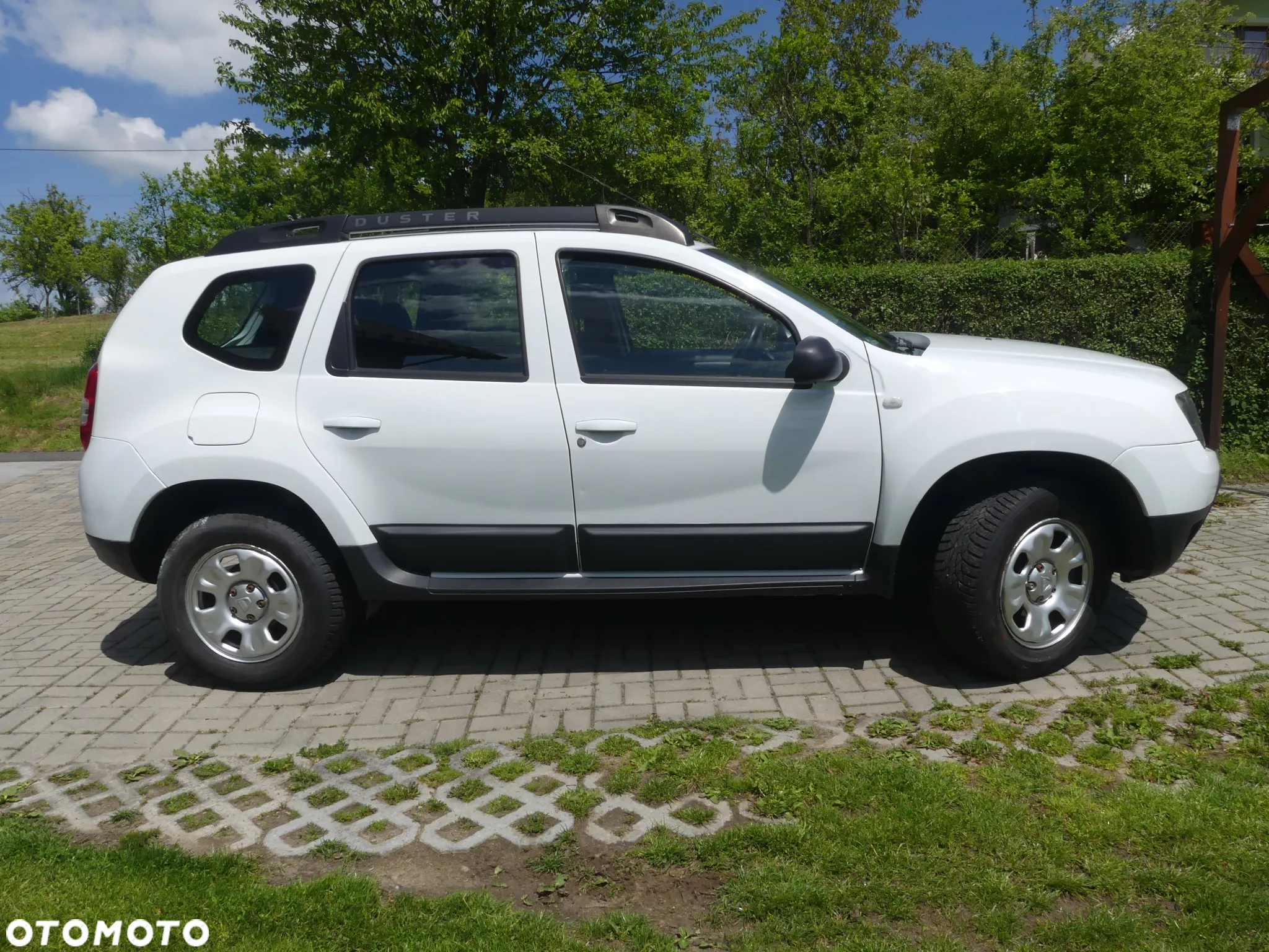 Dacia Duster 1.6 Laureate 4x4 - 14