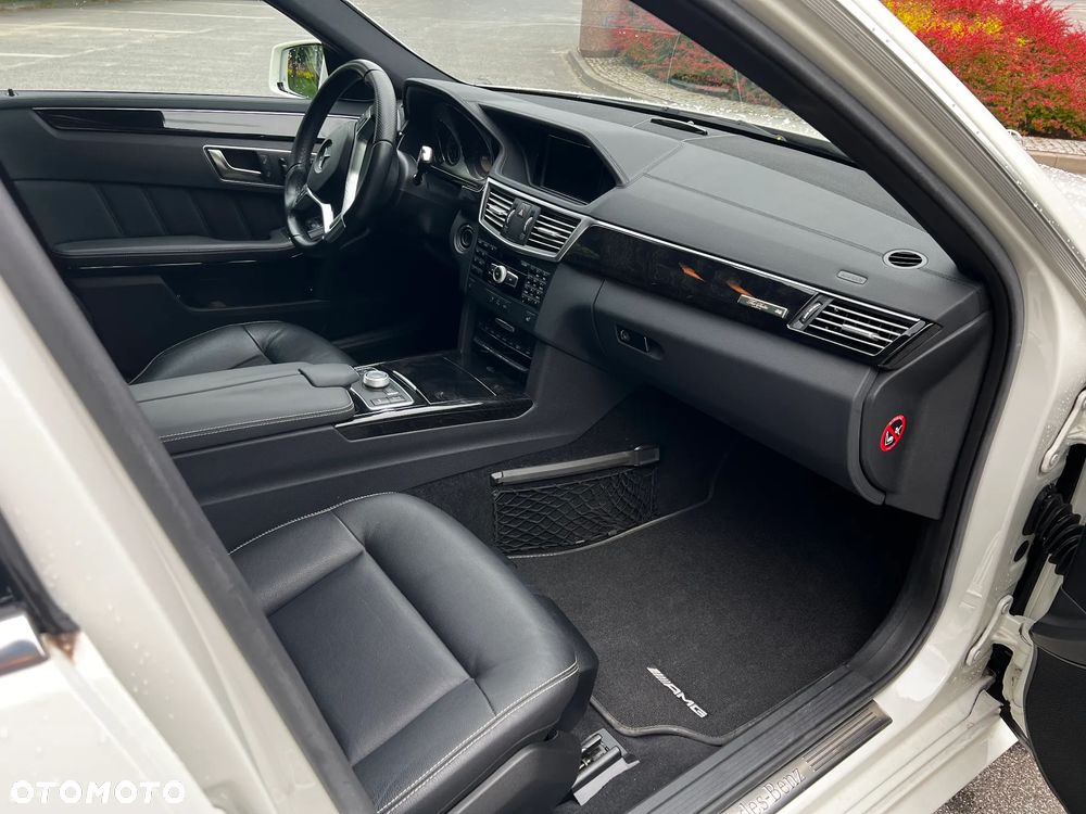 Mercedes-Benz Klasa E 500 BlueEFFICIENCY 7G-TRONIC Avantgarde - 28