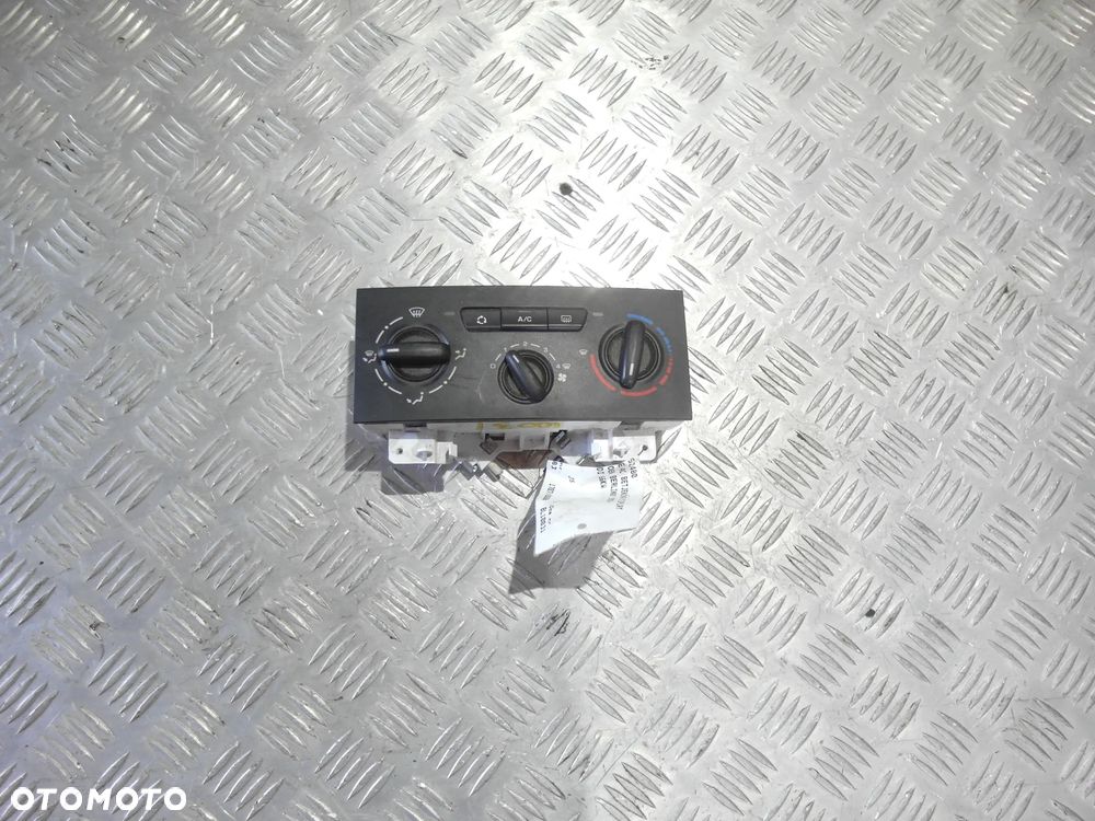 Citroen Berlingo 2008- Panel nawiewu klimatyzacji ogrzewania