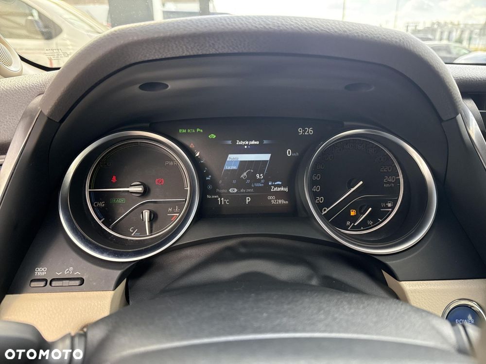 Toyota Camry 2.5 Hybrid Executive CVT - 17