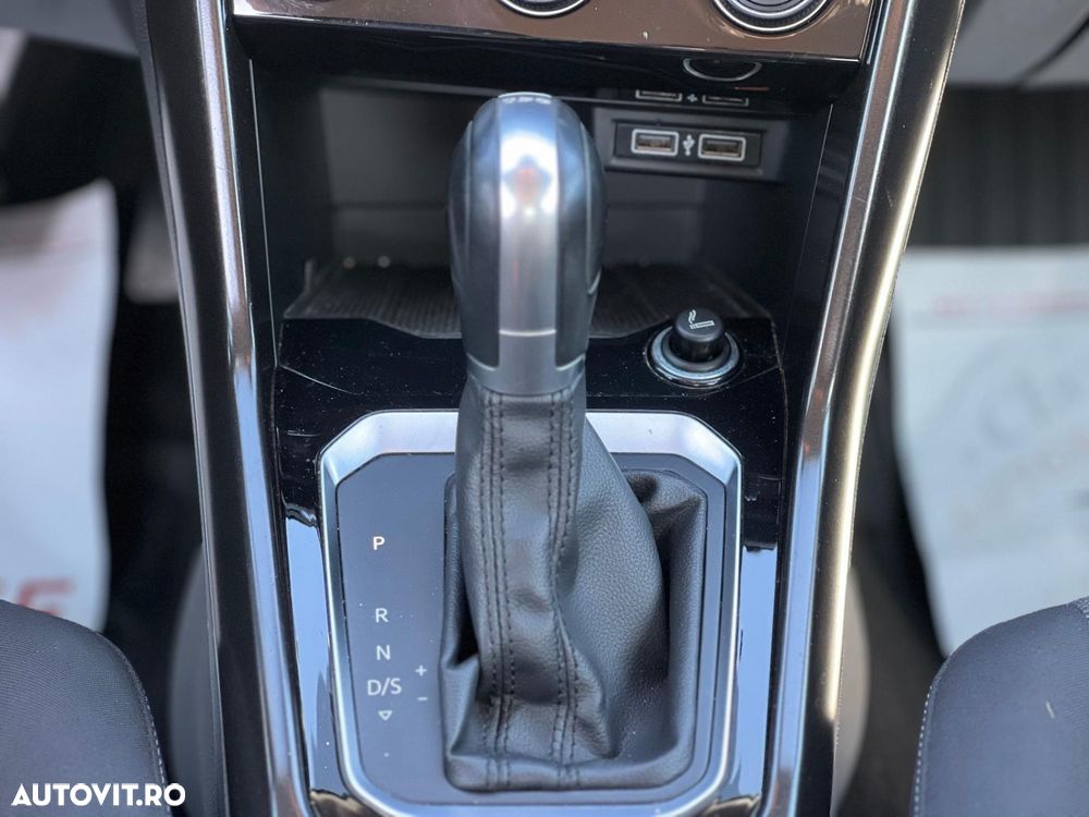 Volkswagen T-Roc 1.5 TSI DSG Design - 15