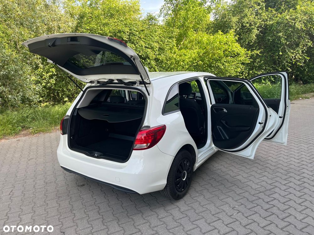 Mercedes-Benz Klasa B 180 BlueEFFICIENCY Edition - 21