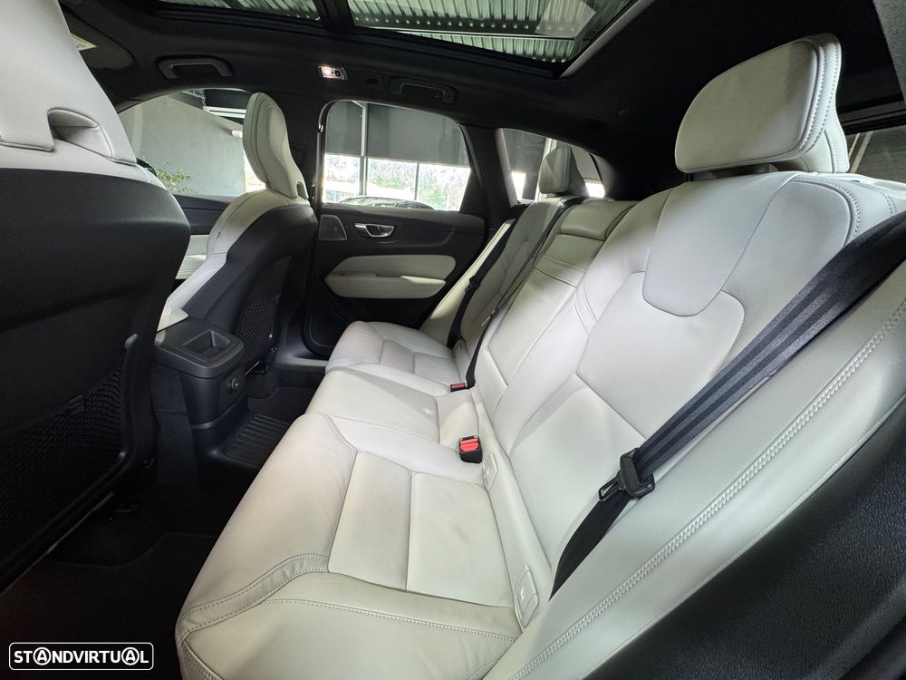 Volvo XC 60 2.0 T6 PHEV Inscription AWD - 19