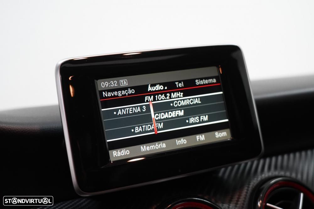 Mercedes-Benz A 45 AMG 4-Matic - 12