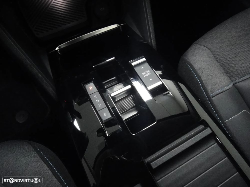 Citroën e-C4 50 kWh Autonomia Conforto Business Edition - 23