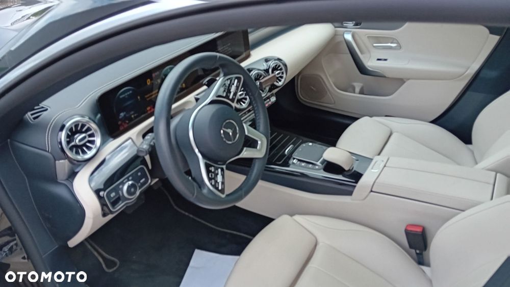 Mercedes-Benz CLA 200 d 4Matic 8G-DCT - 27