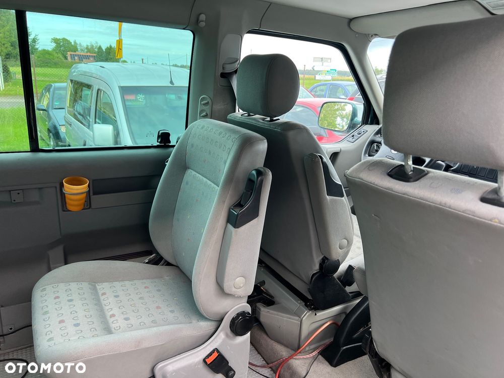 Volkswagen Multivan - 17