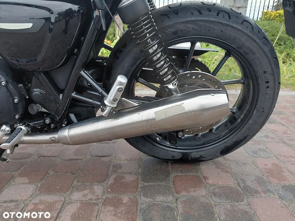 Triumph Street Twin - 21