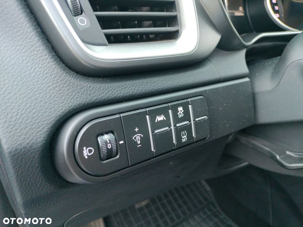 Kia Ceed 1.5 T-GDI M - 23