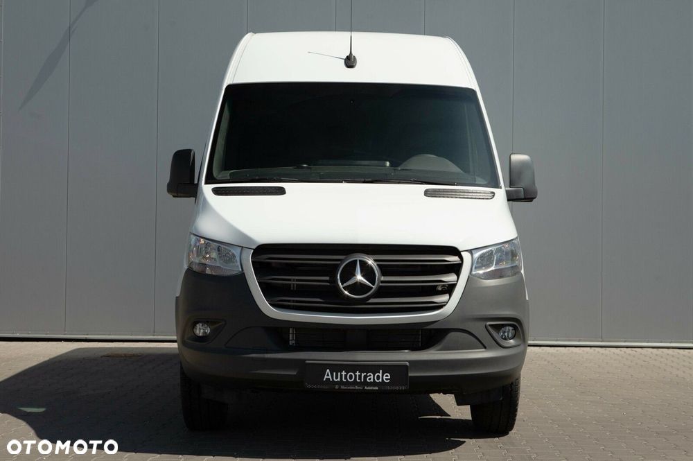 Mercedes-Benz Sprinter - 2