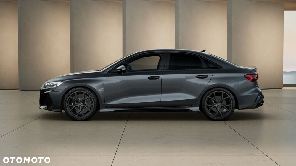 Audi RS3 Limousine - 3