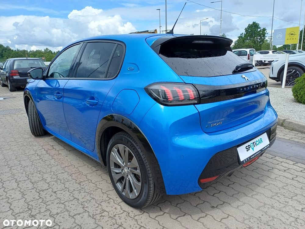 Peugeot 208 - 4