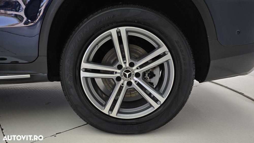 Mercedes-Benz GLC 300 e 4MATIC - 22