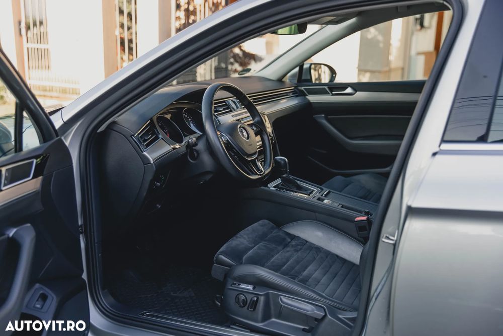 Volkswagen Passat 2.0 TDI DSG 4Motion Highline - 10