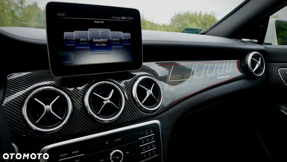Mercedes-Benz CLA ver-45-amg-4--matic - 30