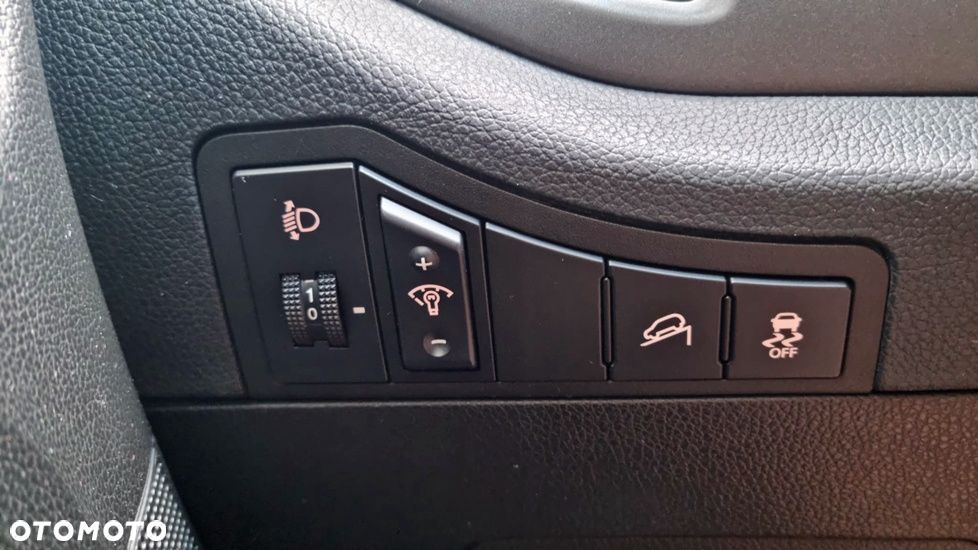 Kia Sportage 2.0 S - 14