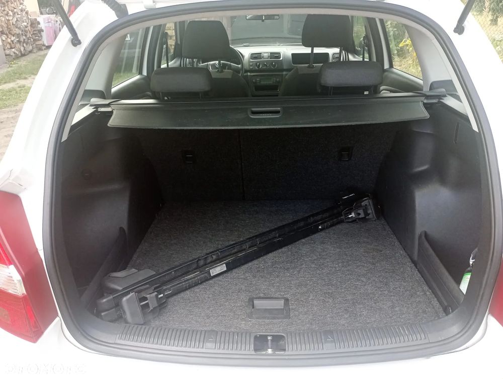 Skoda Fabia 1.2 HTP Combi Active - 11