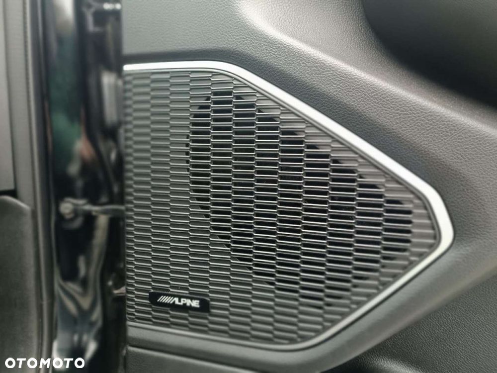 Jeep Grand Cherokee - 30