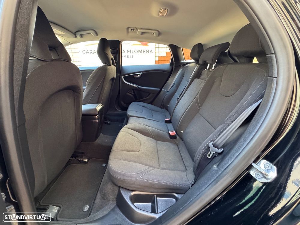 Volvo V40 1.6 D2 Eco Momentum - 10