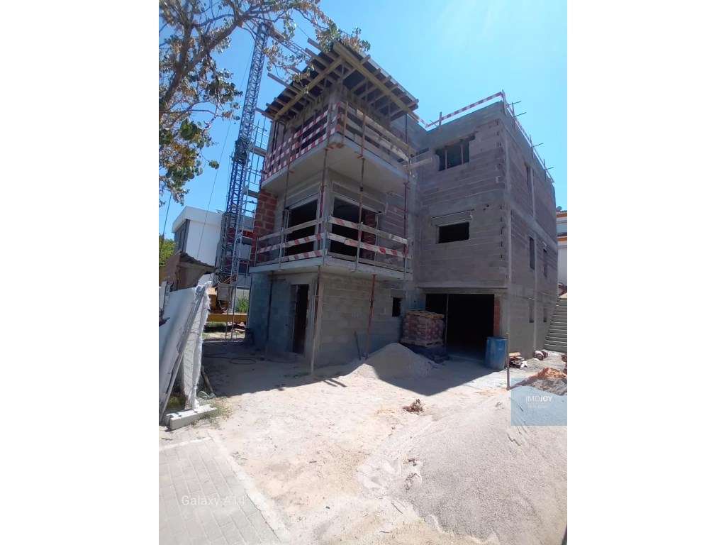 Moradia T4 em construção no Entroncamento - Grande imagem: 2/14