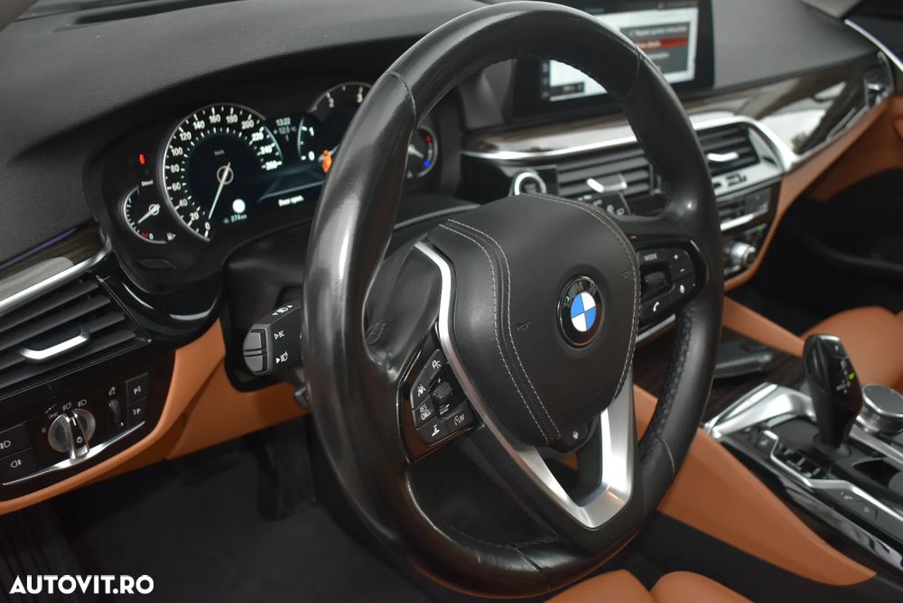 BMW Seria 5 520d xDrive Touring Aut. Luxury Line - 24
