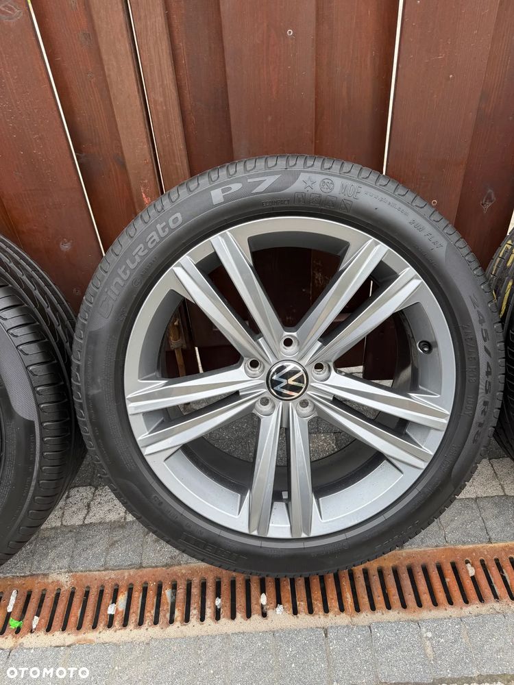 KOŁA FELGI ARTEON PASSAT 18 CALI 5X112 - 4